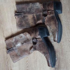 FRYE 700 distressed cowboy boots size 9